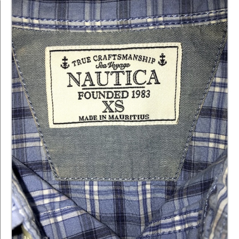 Nautica Long Sleeve Blue Plaid Men’s Shirt in XS!